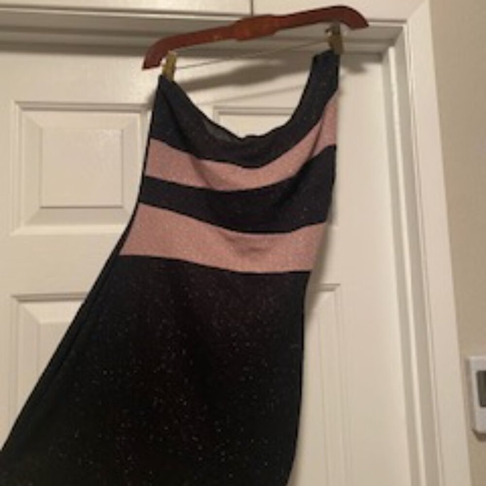 Windsor homecoming dress, size M,